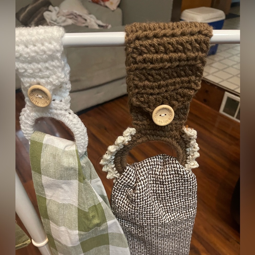 Set of 4 Handmade Crochet Kitchen Towel holders with towels - Picture 2 of 7